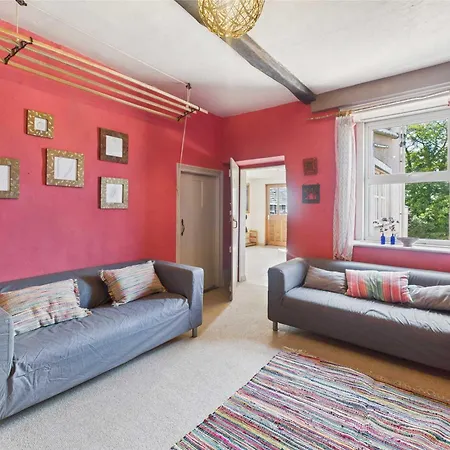 Host & - Lowmoor * Wigton