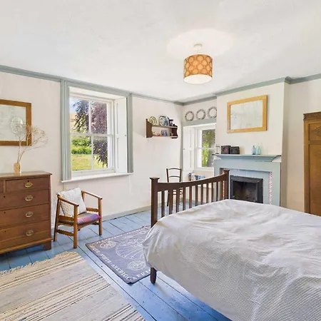 Host & - Lowmoor Wigton