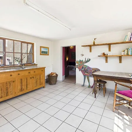 Host & - Lowmoor * Wigton